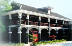 集团执行总裁贺明田一行二人应邀赴遵义市投资集团进行交流洽谈