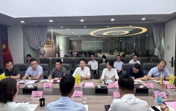 老河口市委书记冯玉强一行赴南京考察交流，集团执行总裁贺明田应邀参与接待座谈